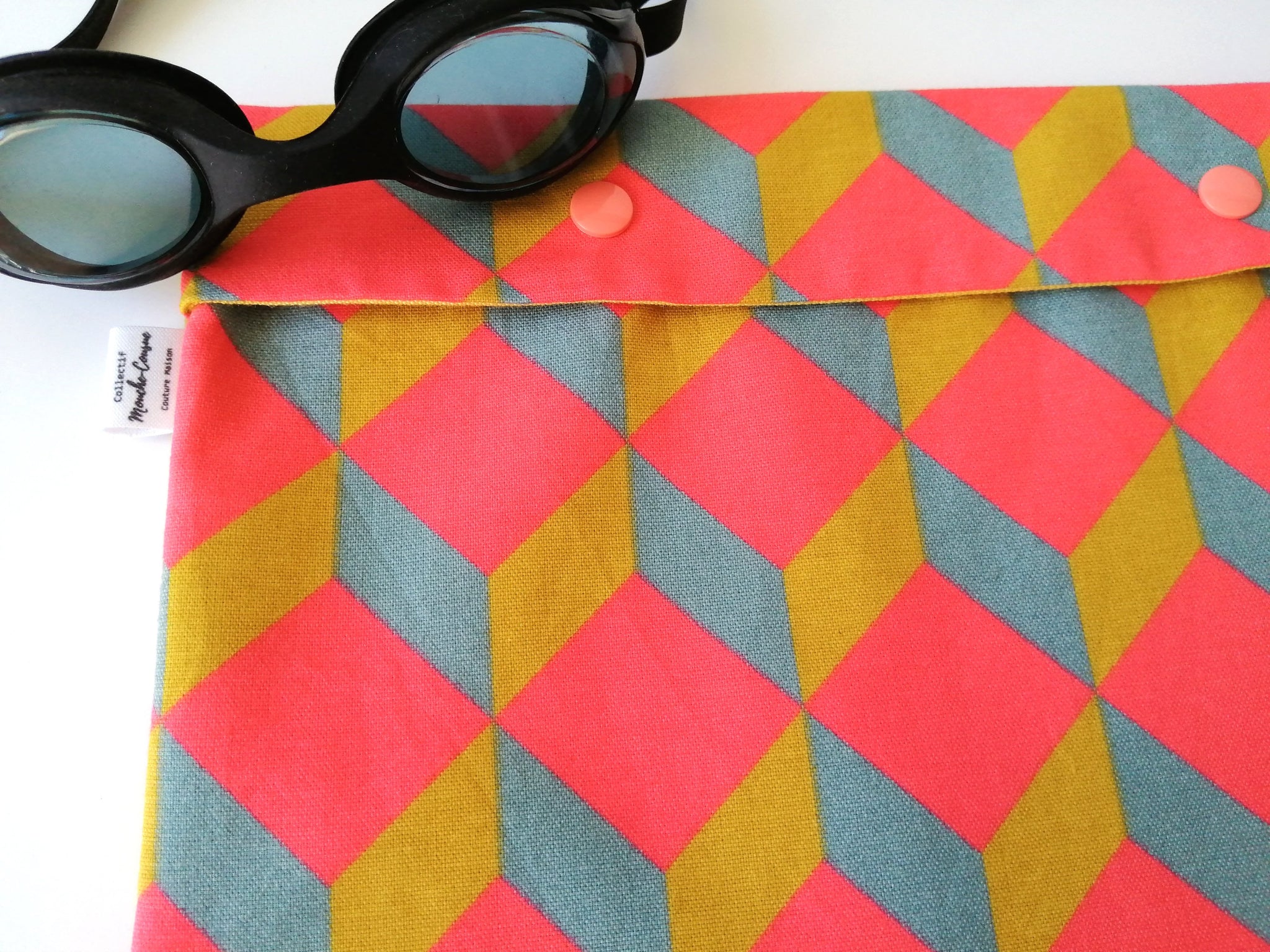 Pochette 'Swimming Pal' - cubic fluo -